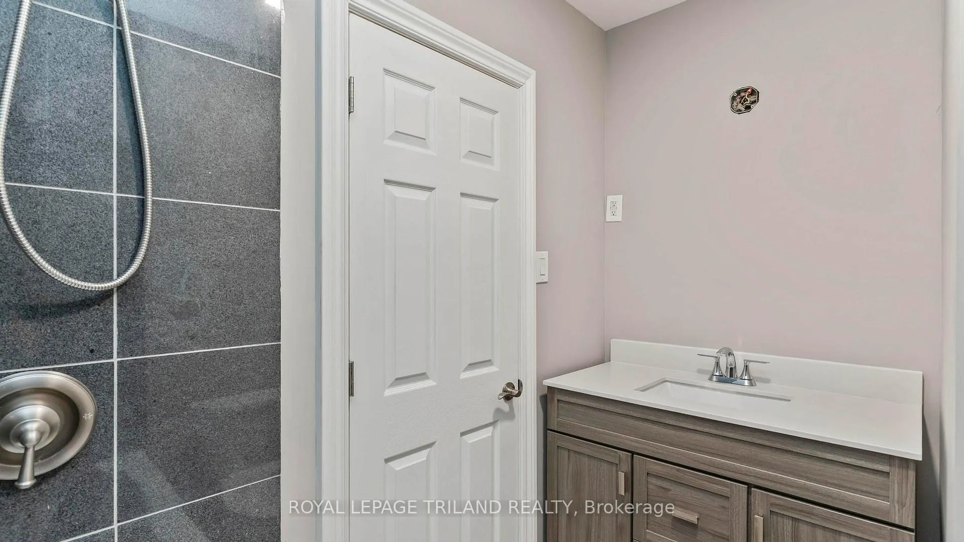 Photo 35 of 50 Fairview Avenue, St. Thomas — HOMEH