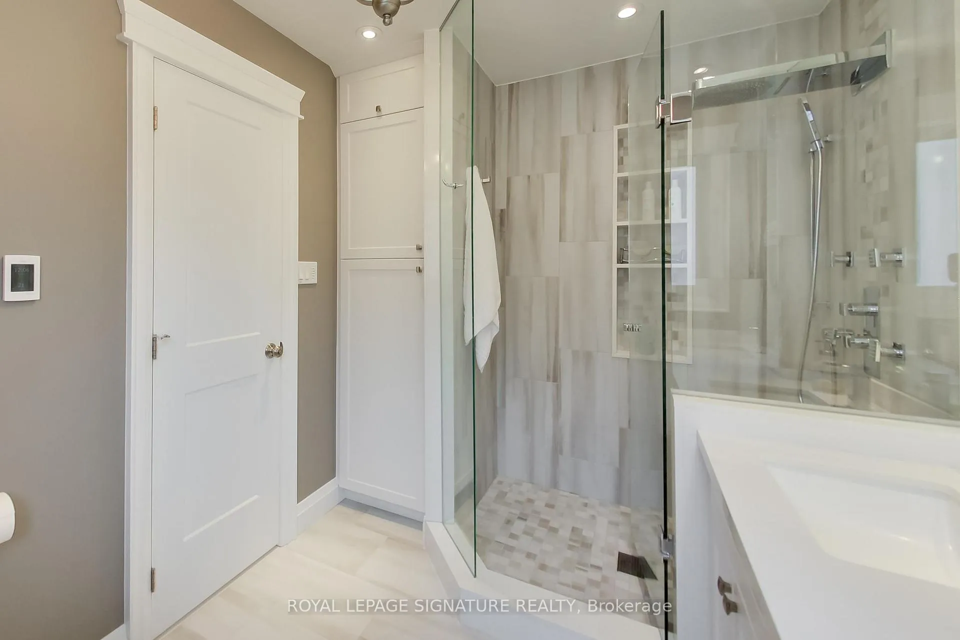 Photo 12 of 14 Stanley Street, Barrie, East Bayfield — HOMEH