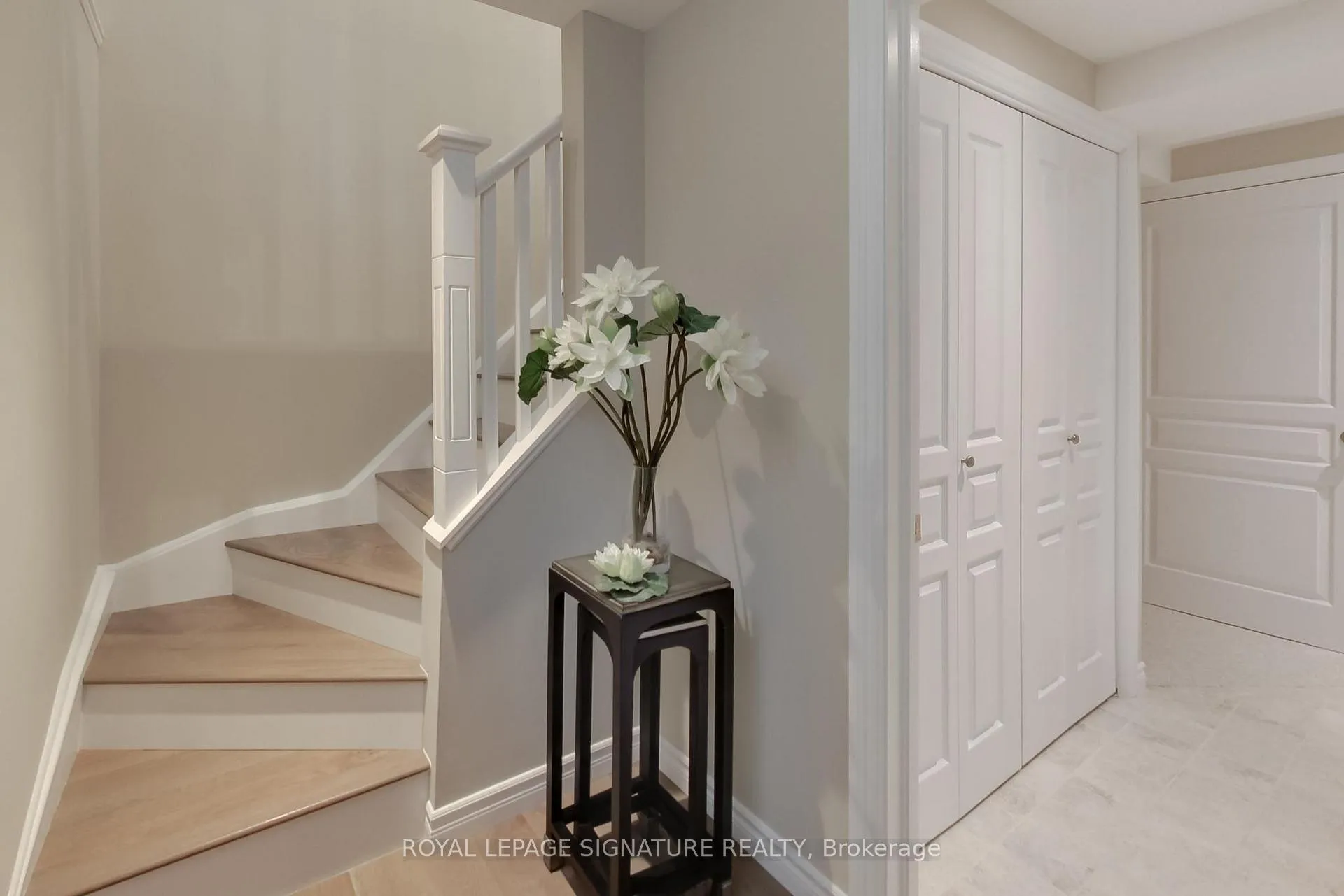 Photo 13 of 14 Stanley Street, Barrie, East Bayfield — HOMEH