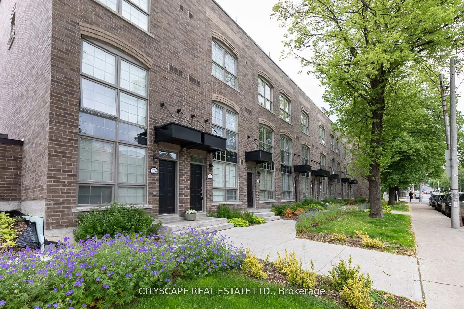 Photo 2 of 1084 Lansdowne Avenue, Toronto, Dovercourt-Wallace Emerson-Junction — HOMEH