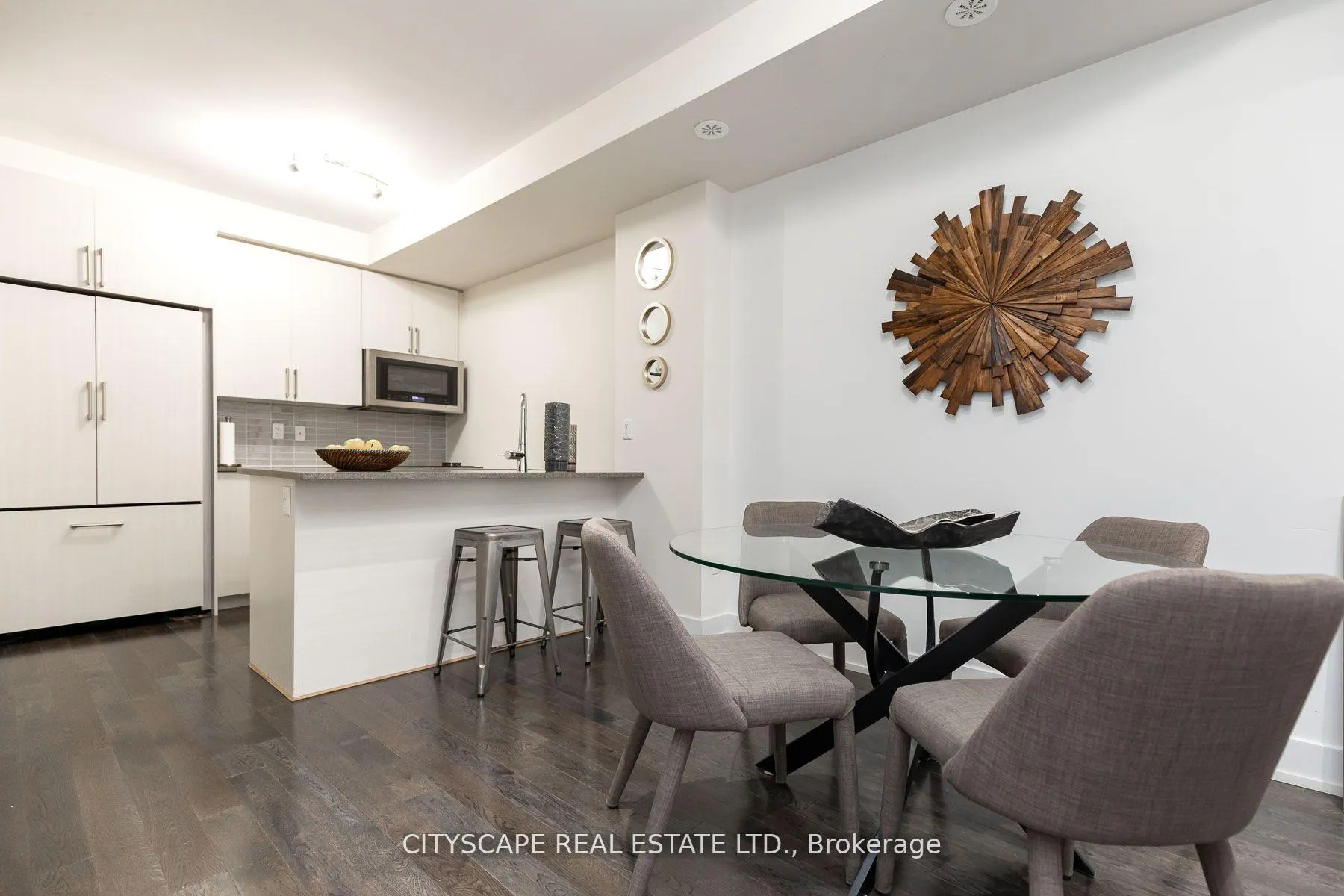 Photo 5 of 1084 Lansdowne Avenue, Toronto, Dovercourt-Wallace Emerson-Junction — HOMEH