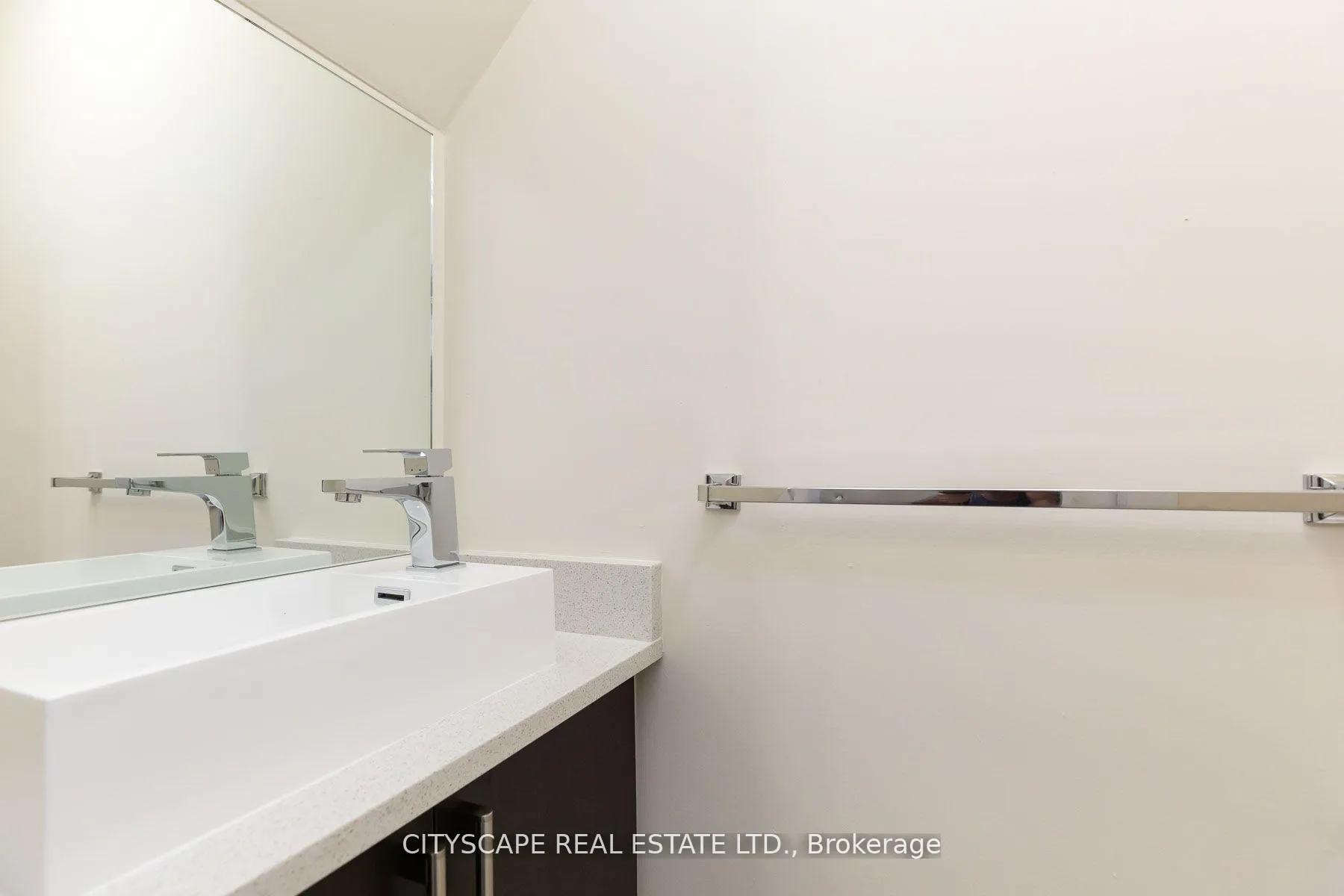 Photo 9 of 1084 Lansdowne Avenue, Toronto, Dovercourt-Wallace Emerson-Junction — HOMEH