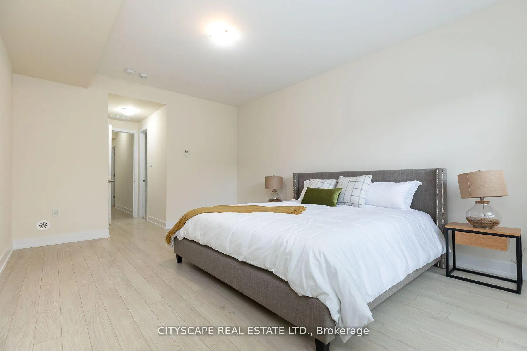 Photo 11 of 1084 Lansdowne Avenue, Toronto, Dovercourt-Wallace Emerson-Junction — HOMEH