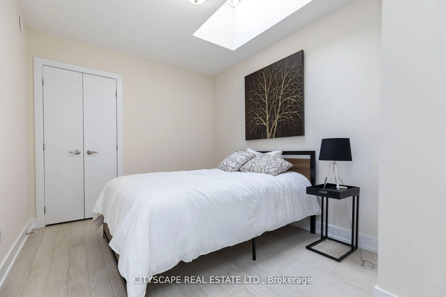 Photo 16 of 1084 Lansdowne Avenue, Toronto, Dovercourt-Wallace Emerson-Junction — HOMEH