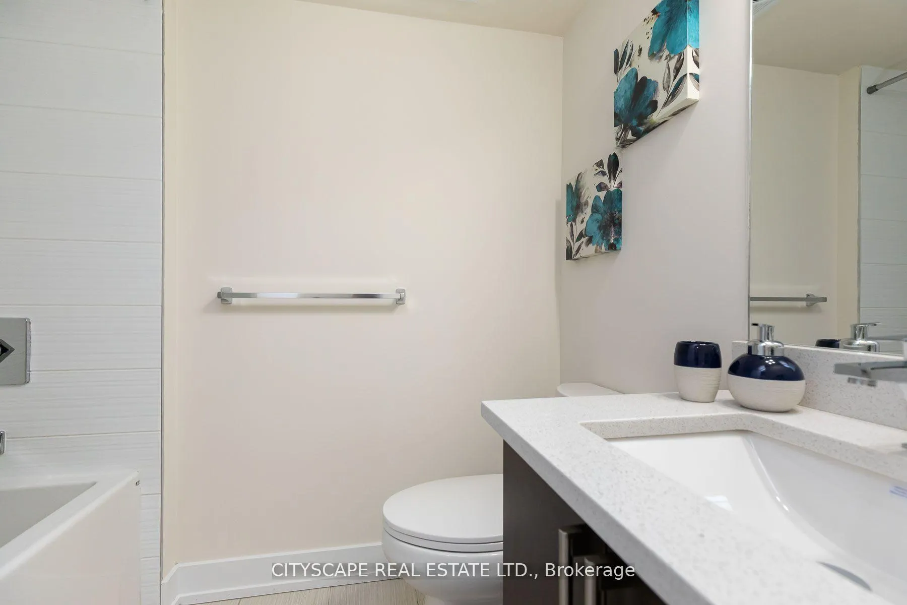 Photo 17 of 1084 Lansdowne Avenue, Toronto, Dovercourt-Wallace Emerson-Junction — HOMEH