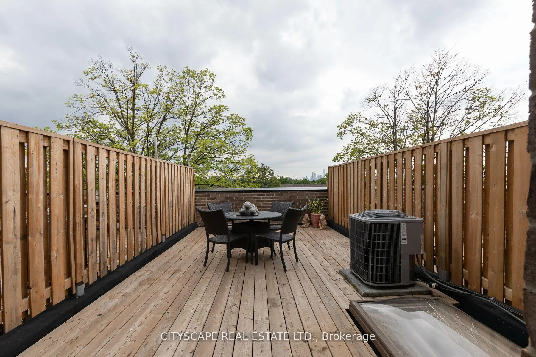Photo 20 of 1084 Lansdowne Avenue, Toronto, Dovercourt-Wallace Emerson-Junction — HOMEH