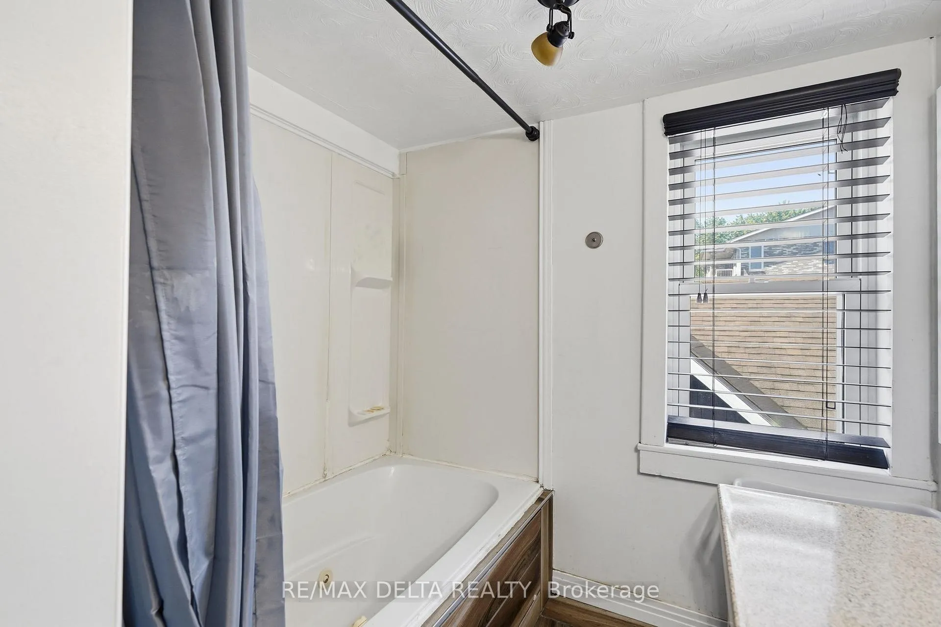 Photo 21 of 49 Lochiel Street E, North Glengarry, Alexandria — HOMEH