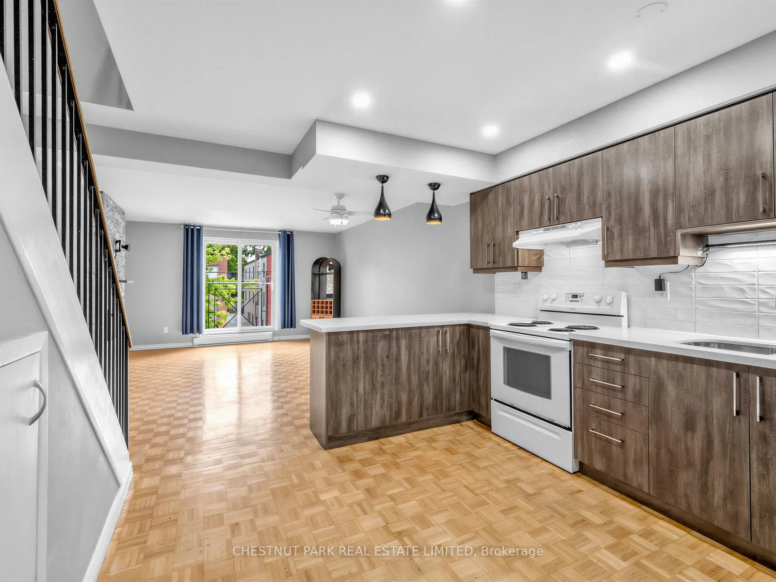 Photo 1 of Unit 3, 880 Broadview Avenue, Toronto, Playter Estates-Danforth — HOMEH