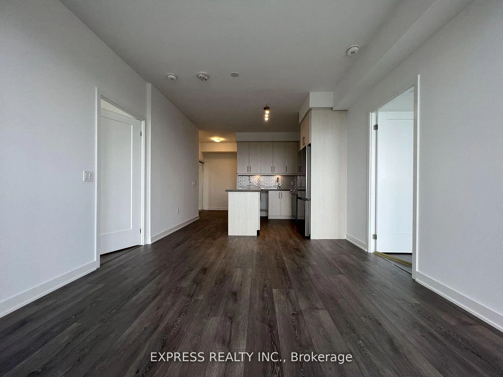 Photo 4 of Unit Lph06, 105 Oneida Crescent, Richmond Hill, Langstaff — HOMEH