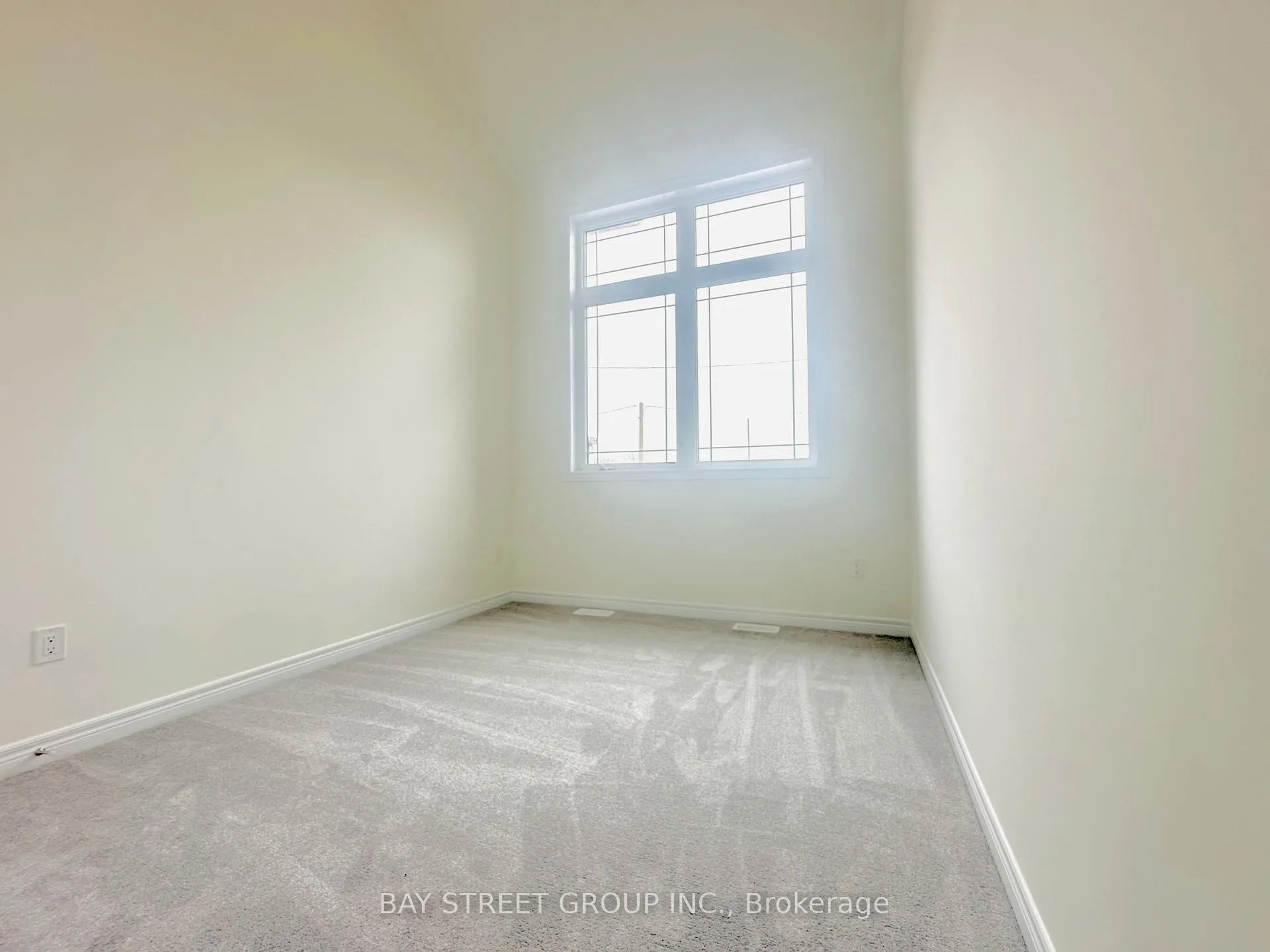 Photo 7 of 1010 Crowsnest Hollow, Pickering, Rural Pickering — HOMEH