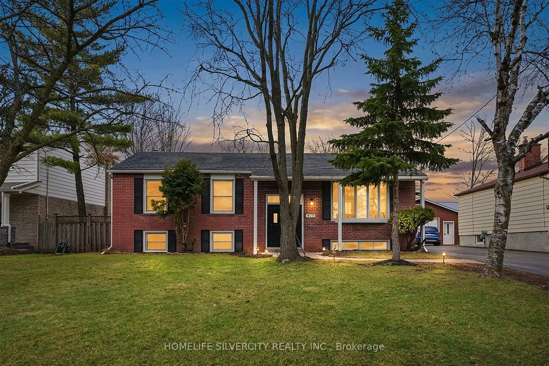 Photo of 578 Trafford Crescent