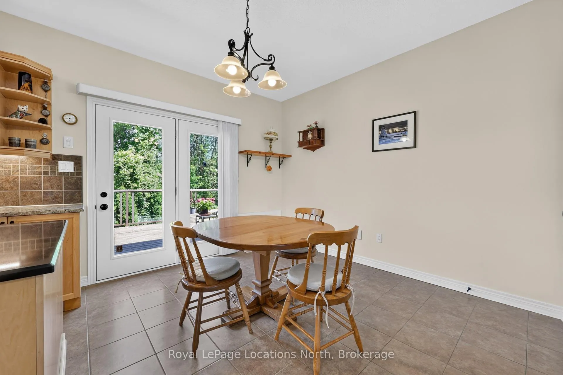 Photo 23 of 47 Chamberlain Crescent, Collingwood — HOMEH
