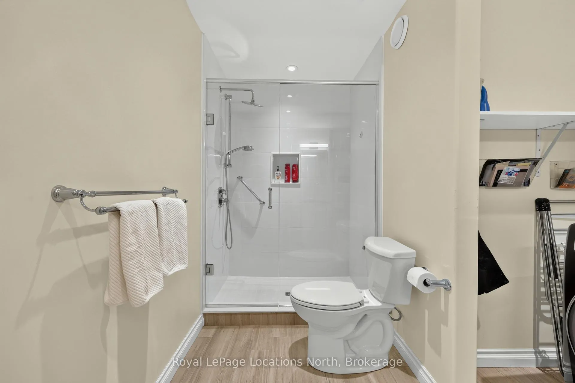 Photo 48 of 47 Chamberlain Crescent, Collingwood — HOMEH