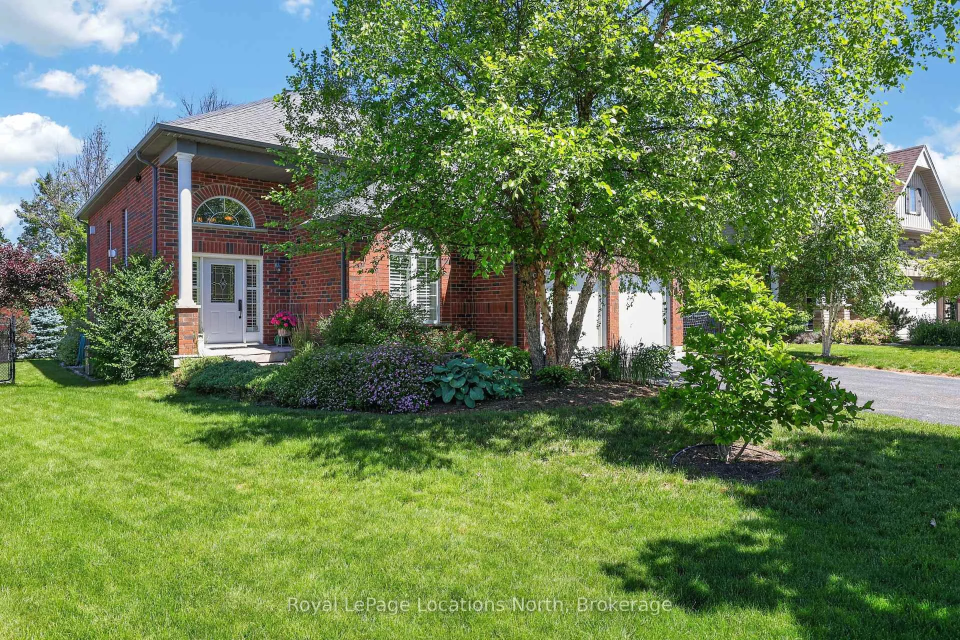 Photo 3 of 47 Chamberlain Crescent, Collingwood — HOMEH