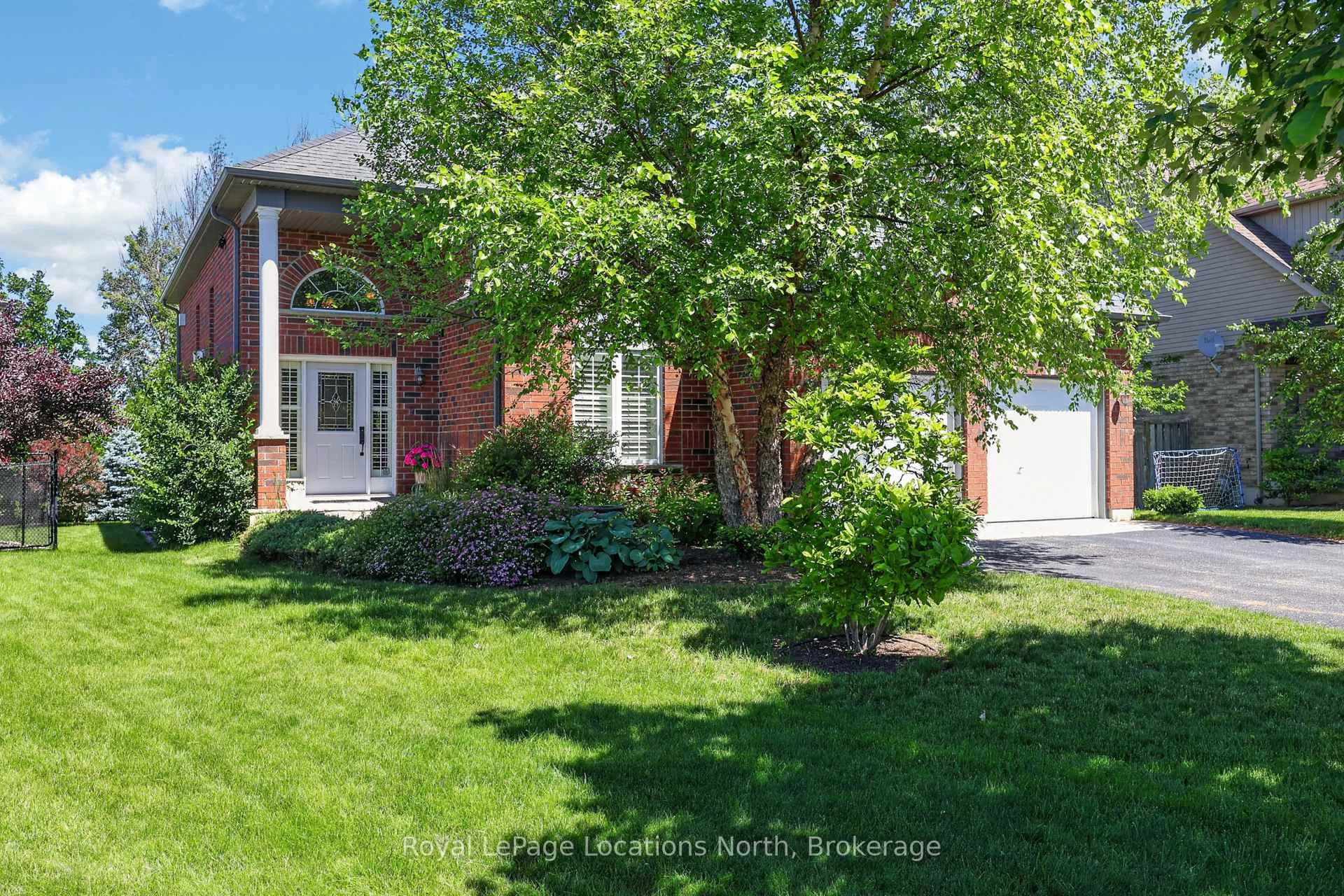 Photo 4 of 47 Chamberlain Crescent, Collingwood — HOMEH