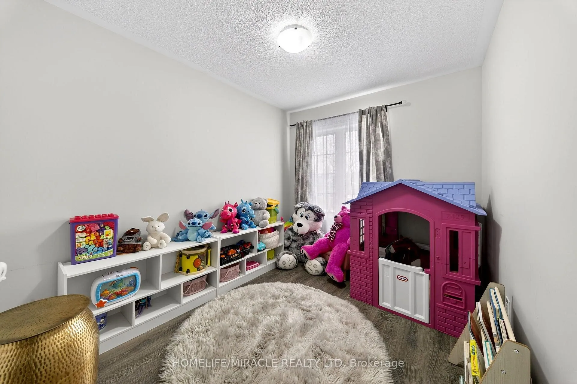 Photo 11 of 71 Roadmaster Lane, Brampton, Fletcher's Meadow — HOMEH