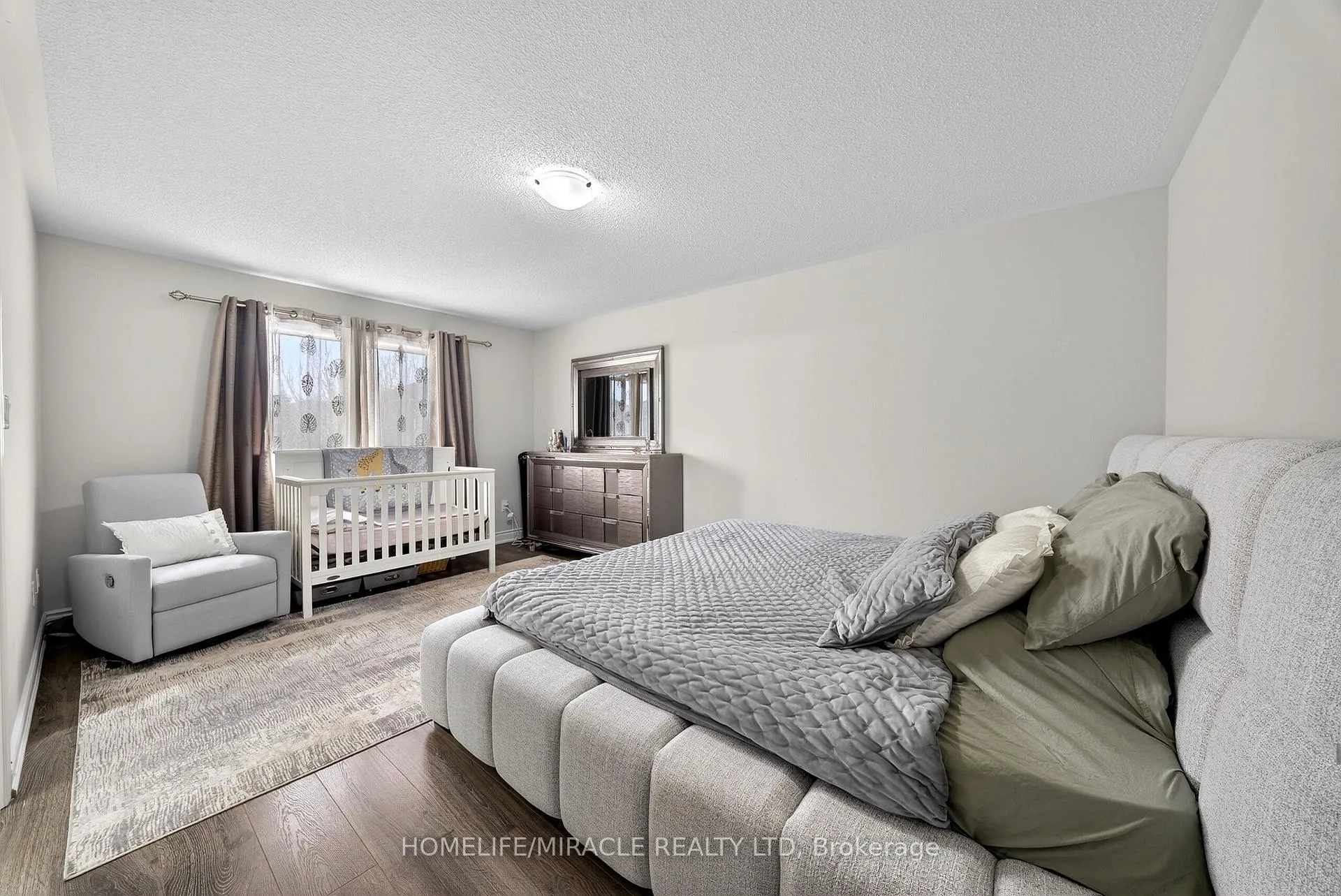Photo 12 of 71 Roadmaster Lane, Brampton, Fletcher's Meadow — HOMEH