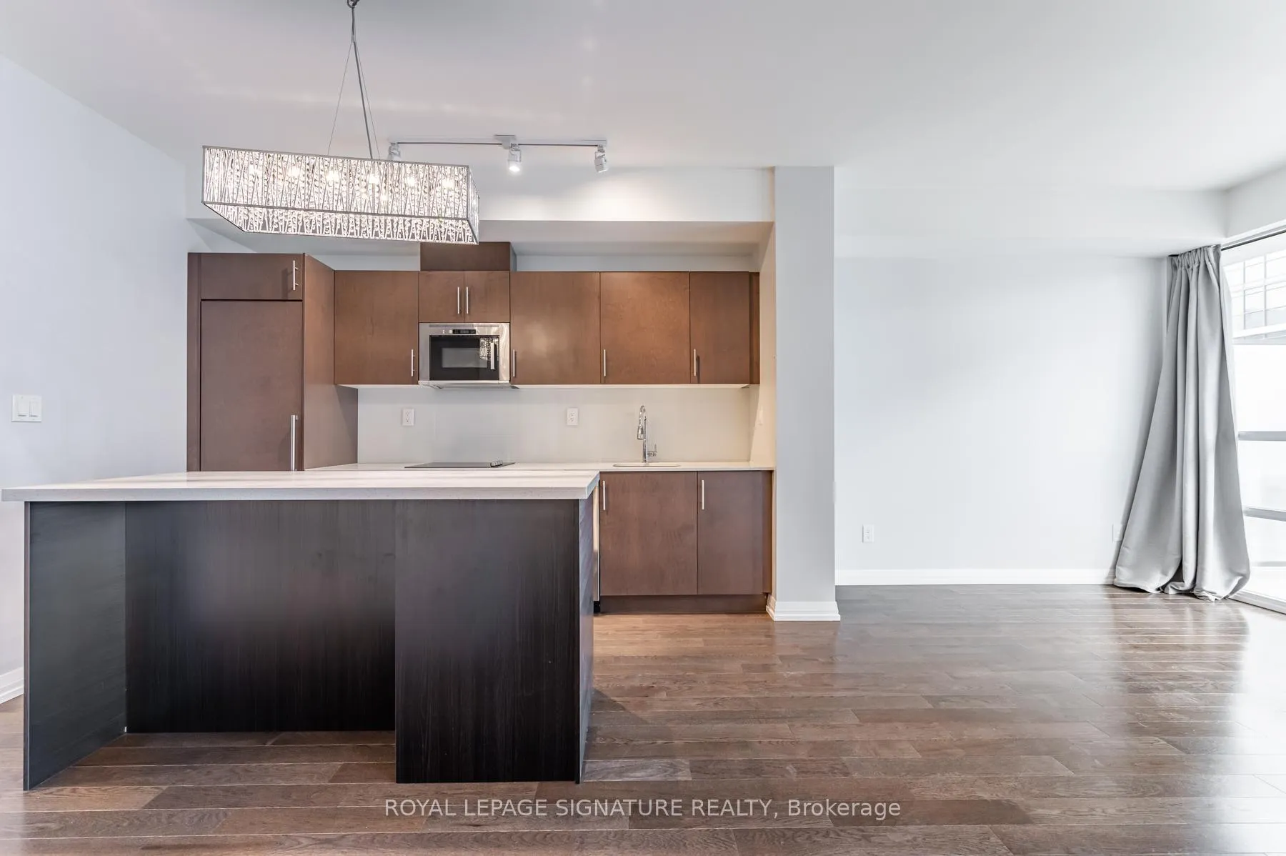 Photo 2 of Unit 1802, 460 Adelaide Street E, Toronto, Moss Park — HOMEH