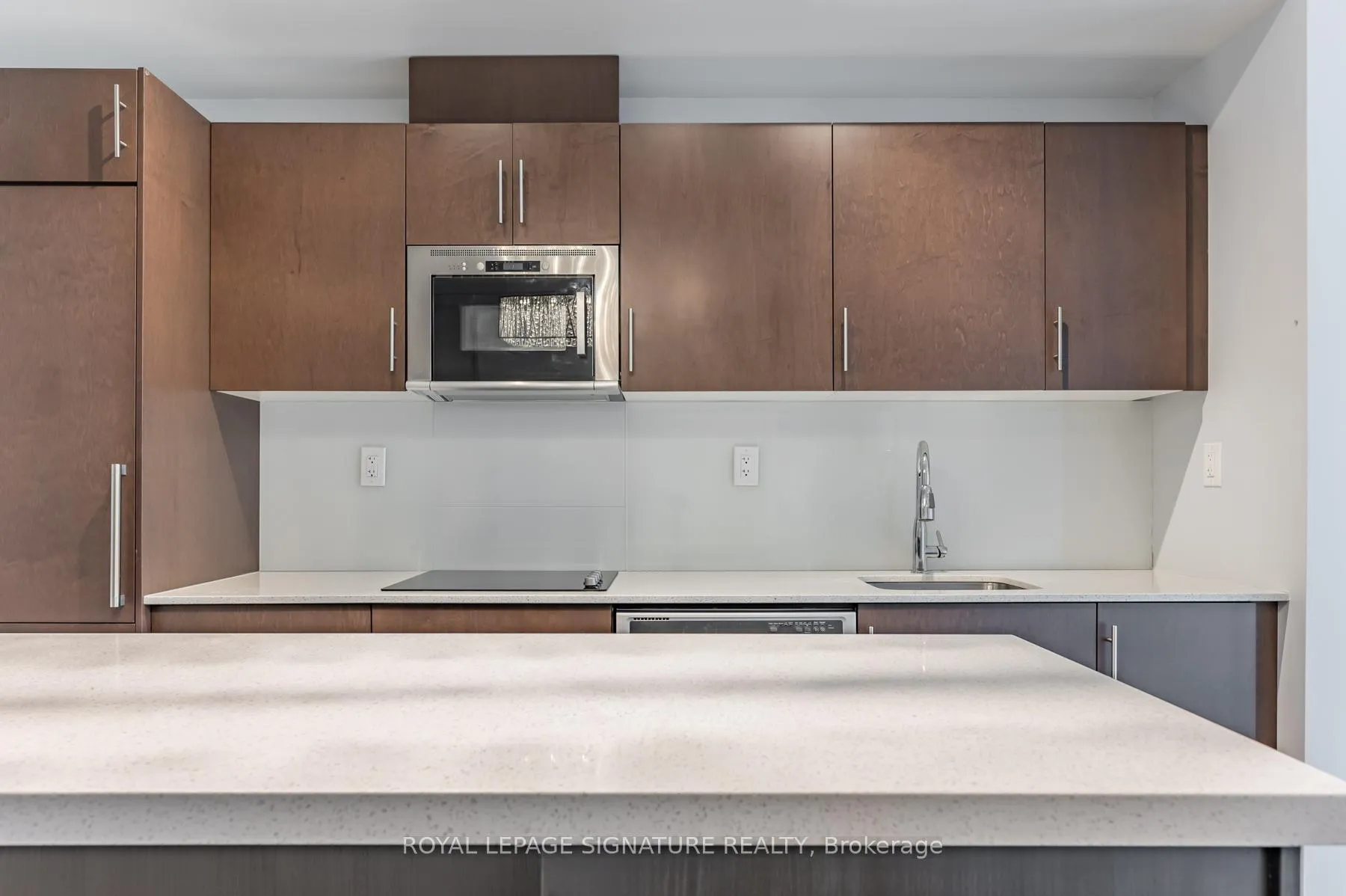Photo 3 of Unit 1802, 460 Adelaide Street E, Toronto, Moss Park — HOMEH
