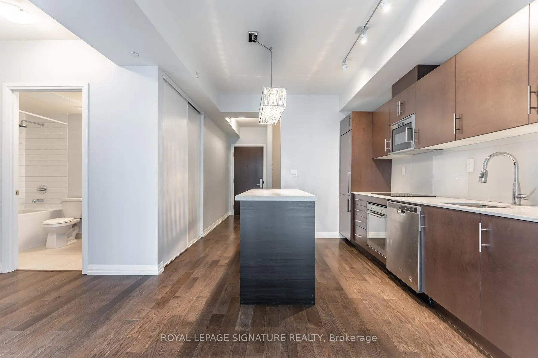 Photo 8 of Unit 1802, 460 Adelaide Street E, Toronto, Moss Park — HOMEH