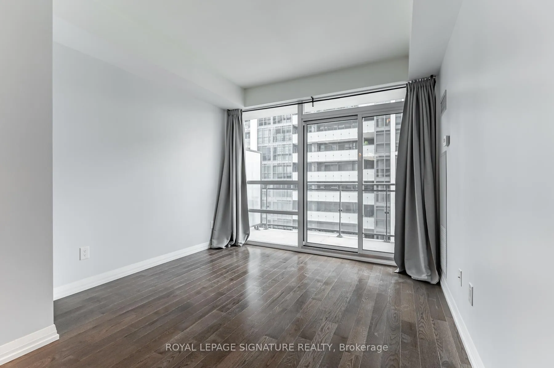 Photo 10 of Unit 1802, 460 Adelaide Street E, Toronto, Moss Park — HOMEH