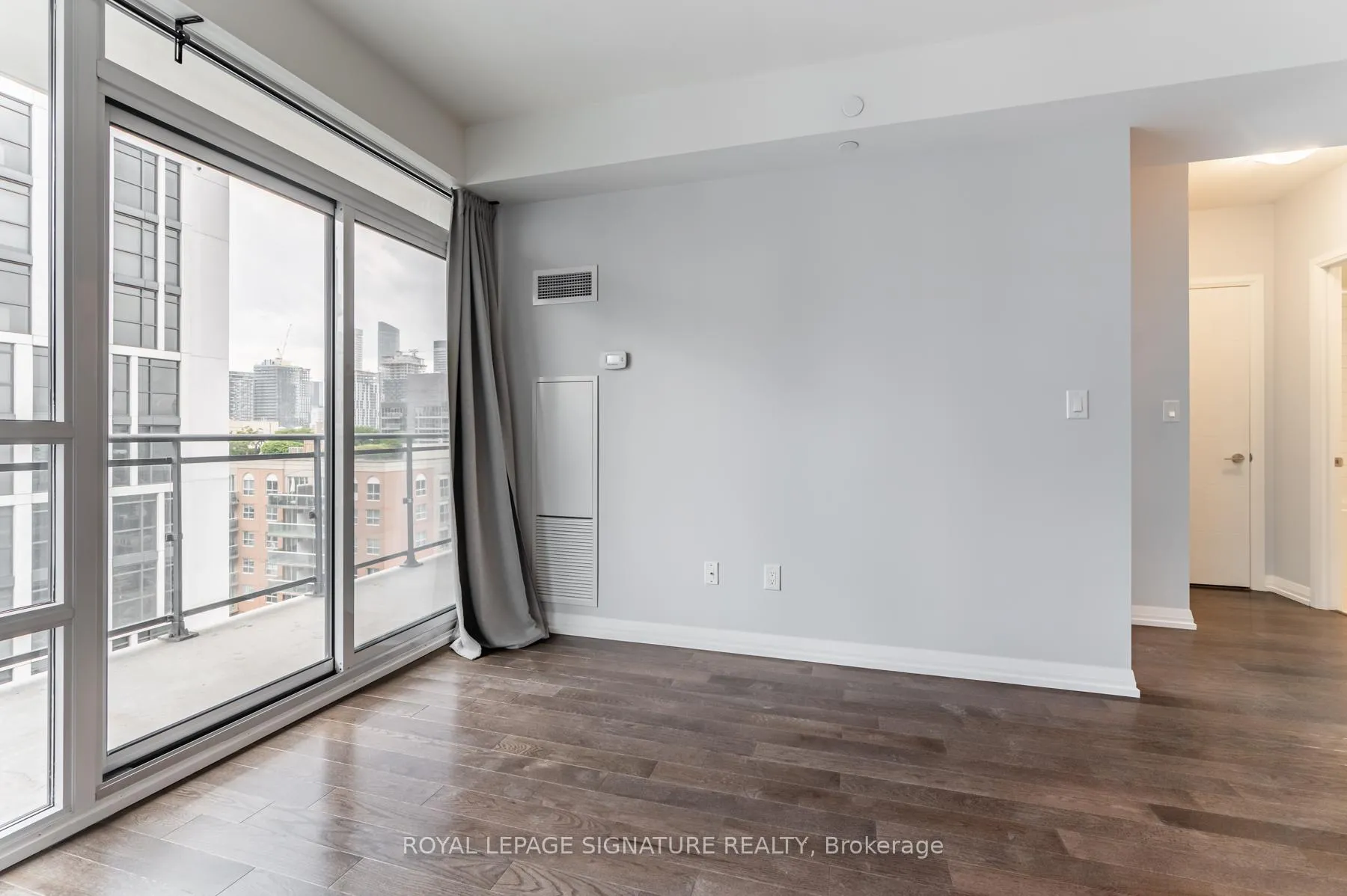 Photo 11 of Unit 1802, 460 Adelaide Street E, Toronto, Moss Park — HOMEH