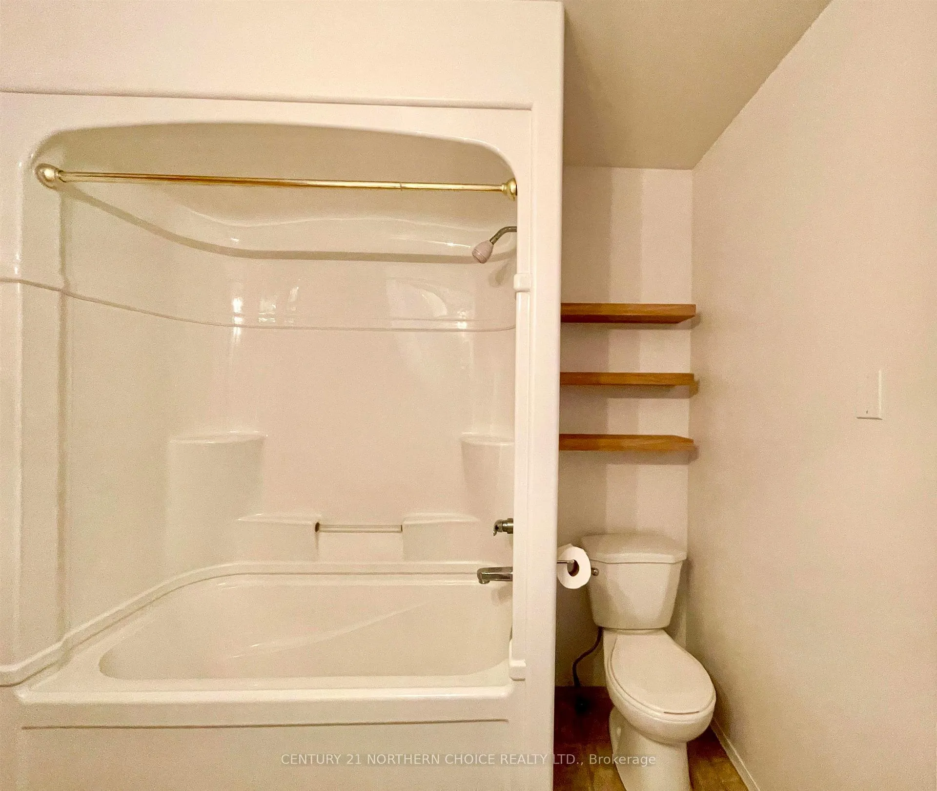 Photo 11 of 25 Casimir Avenue, Dryden, Downtown — HOMEH