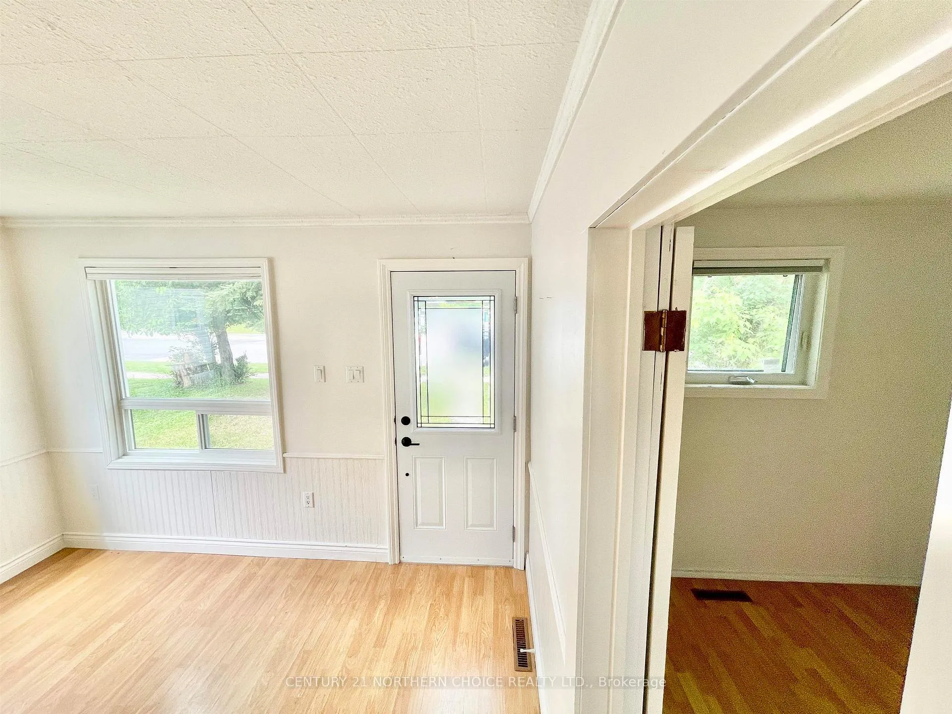 Photo 16 of 25 Casimir Avenue, Dryden, Downtown — HOMEH