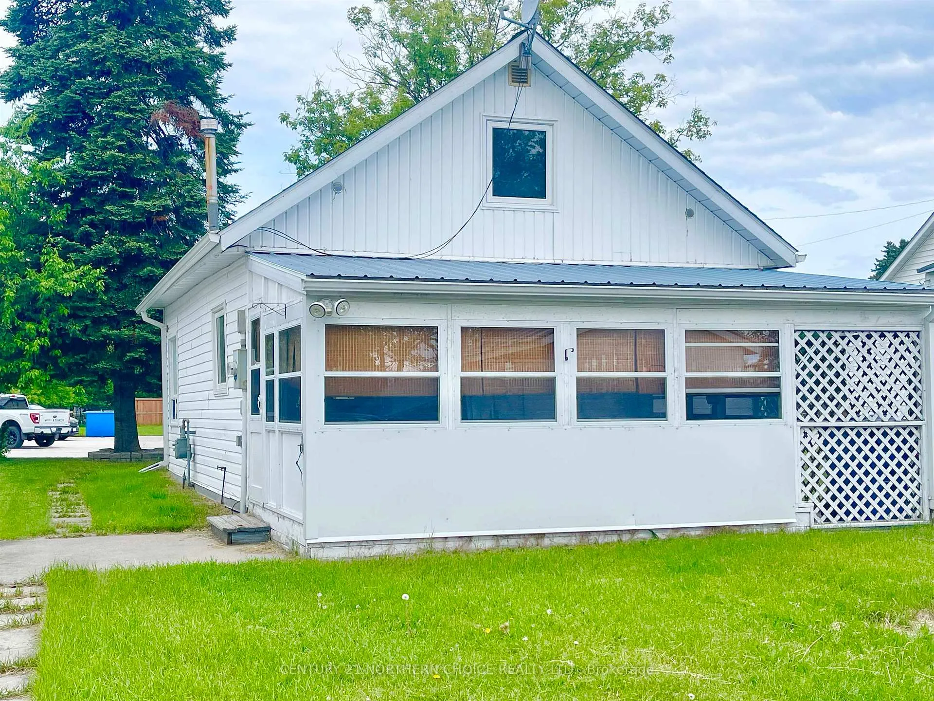 Photo 35 of 25 Casimir Avenue, Dryden, Downtown — HOMEH