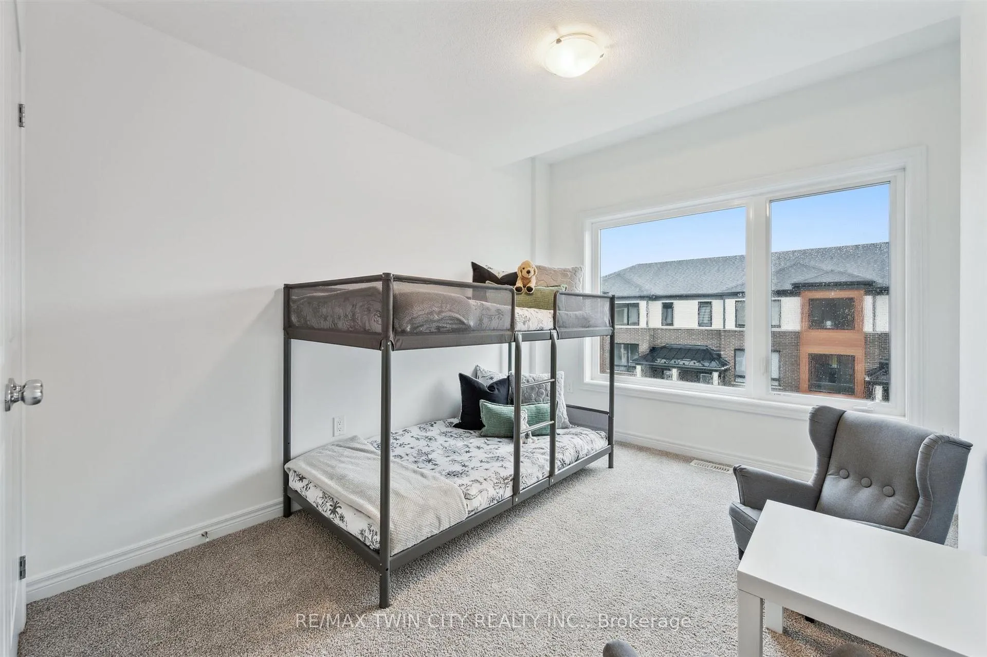 Photo 18 of 2 Sora Lane, Guelph, Grange Road — HOMEH