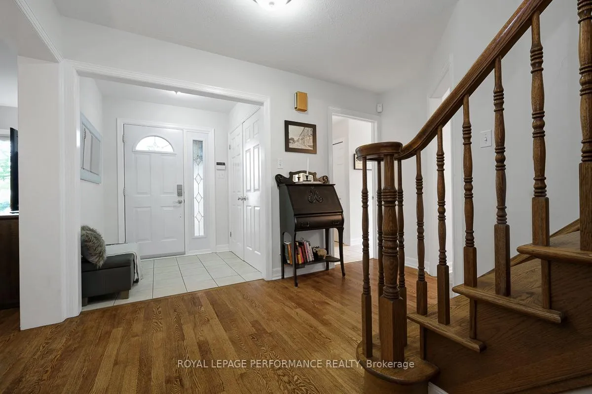 Photo 2 of 1595 Champneuf Drive, Ottawa, Chateauneuf — HOMEH