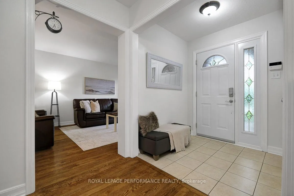 Photo 3 of 1595 Champneuf Drive, Ottawa, Chateauneuf — HOMEH