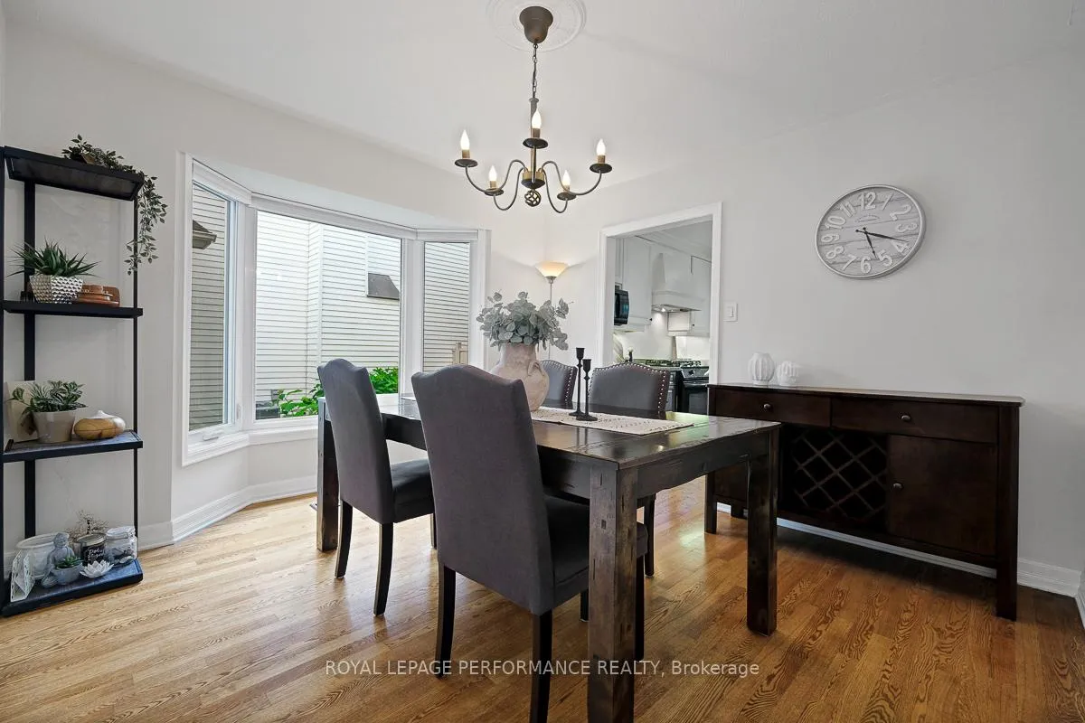 Photo 9 of 1595 Champneuf Drive, Ottawa, Chateauneuf — HOMEH