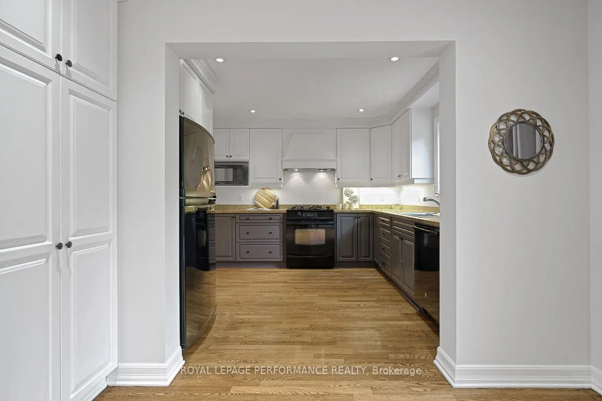 Photo 10 of 1595 Champneuf Drive, Ottawa, Chateauneuf — HOMEH