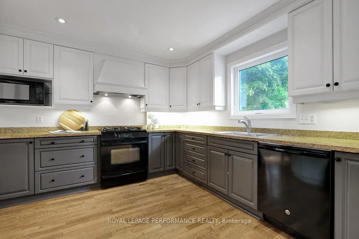 Photo 11 of 1595 Champneuf Drive, Ottawa, Chateauneuf — HOMEH