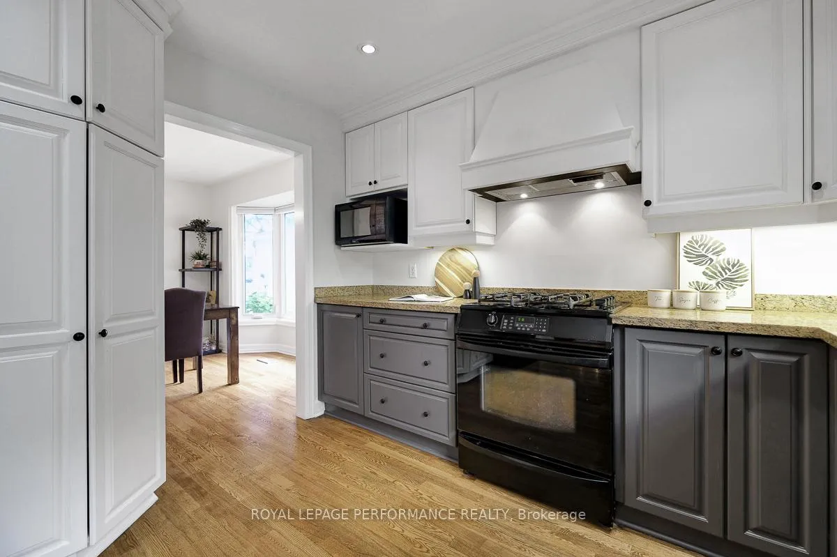 Photo 13 of 1595 Champneuf Drive, Ottawa, Chateauneuf — HOMEH