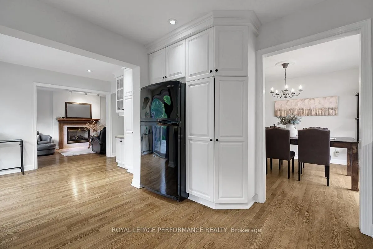 Photo 15 of 1595 Champneuf Drive, Ottawa, Chateauneuf — HOMEH