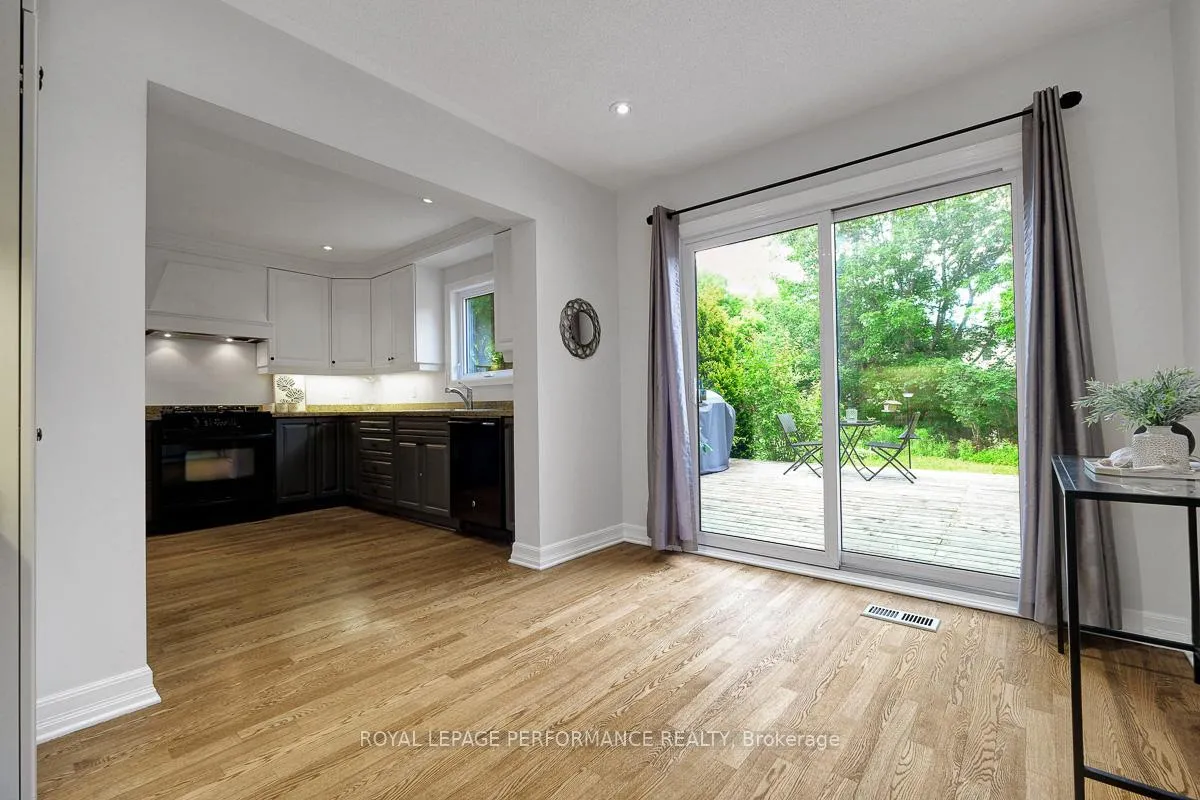 Photo 16 of 1595 Champneuf Drive, Ottawa, Chateauneuf — HOMEH