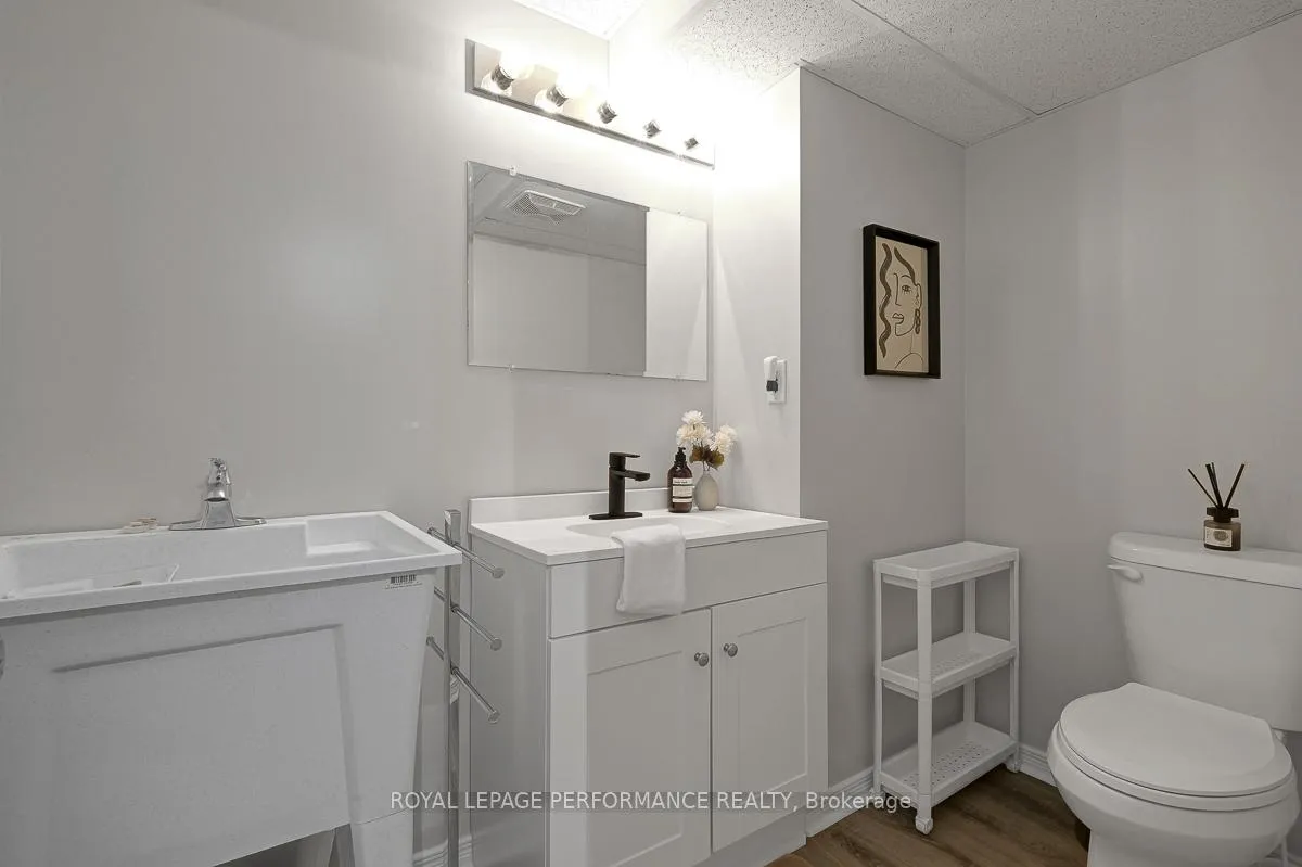 Photo 39 of 1595 Champneuf Drive, Ottawa, Chateauneuf — HOMEH