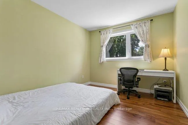 Photo 30 of 27 Elfindale Crescent, North York, Henry Farm — HOMEH