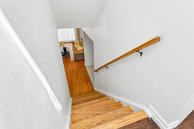 Photo 38 of 27 Elfindale Crescent, North York, Henry Farm — HOMEH