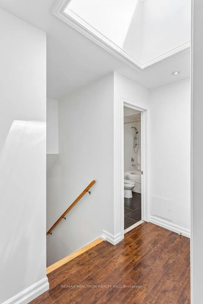 Photo 39 of 27 Elfindale Crescent, North York, Henry Farm — HOMEH