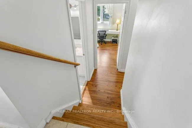 Photo 40 of 27 Elfindale Crescent, North York, Henry Farm — HOMEH
