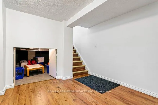 Photo 45 of 27 Elfindale Crescent, North York, Henry Farm — HOMEH