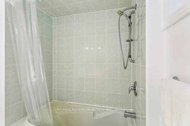 Photo 47 of 27 Elfindale Crescent, North York, Henry Farm — HOMEH