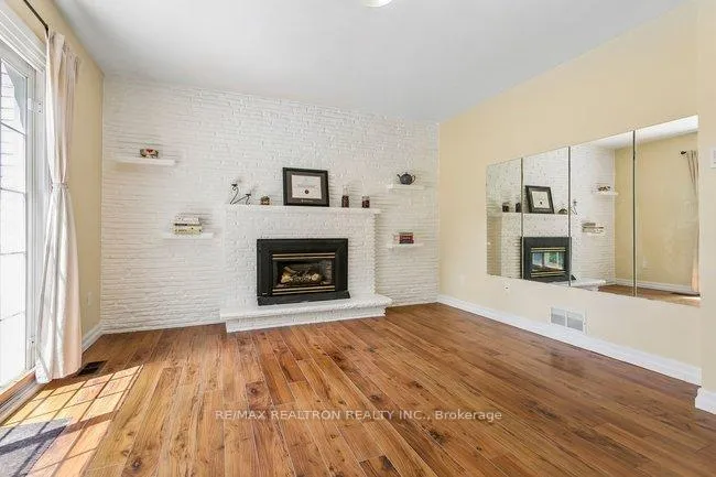 Photo 49 of 27 Elfindale Crescent, North York, Henry Farm — HOMEH