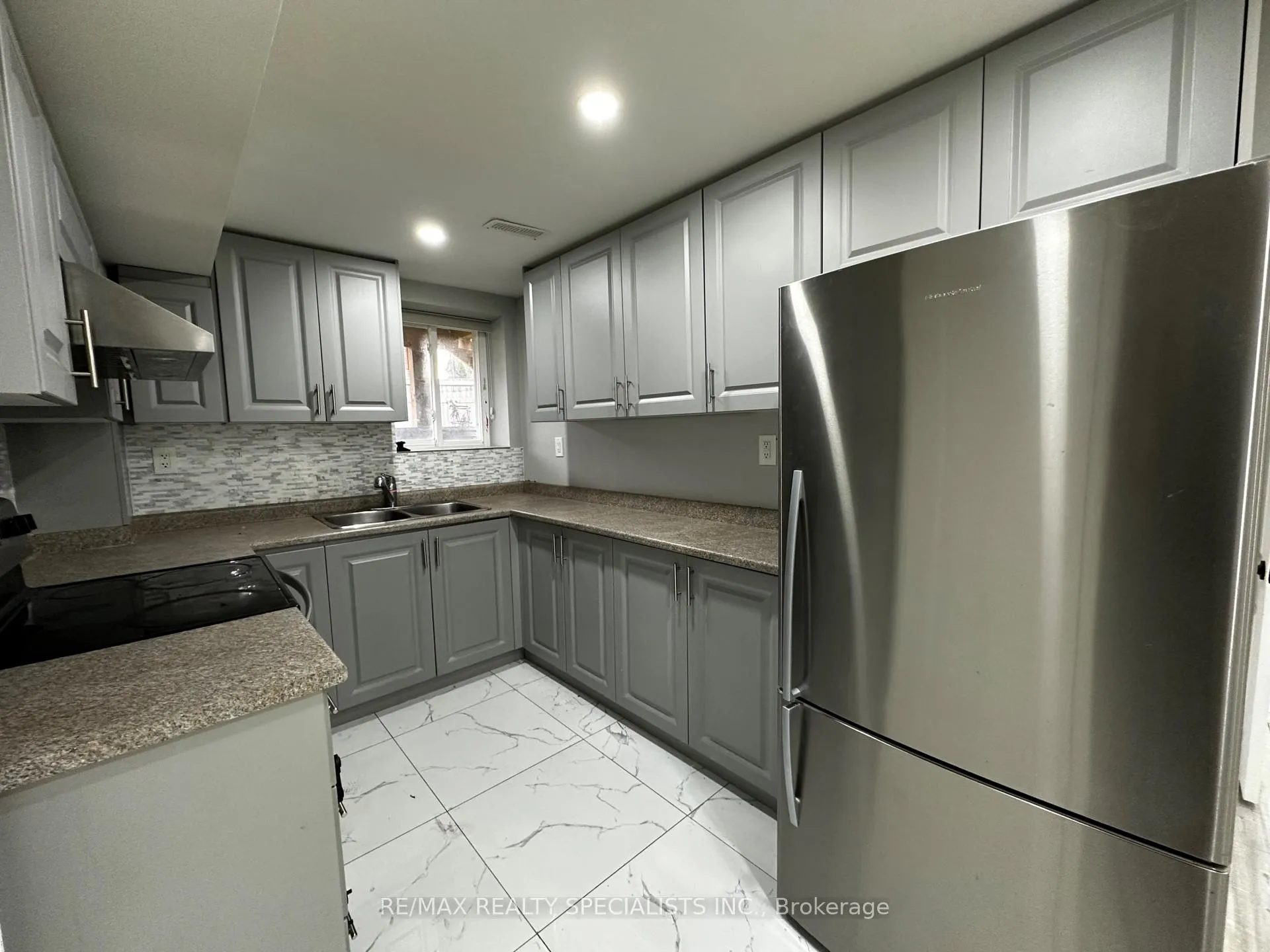 Photo 3 of Unit BSMT, 14 Hashmi Place, Brampton, Credit Valley — HOMEH