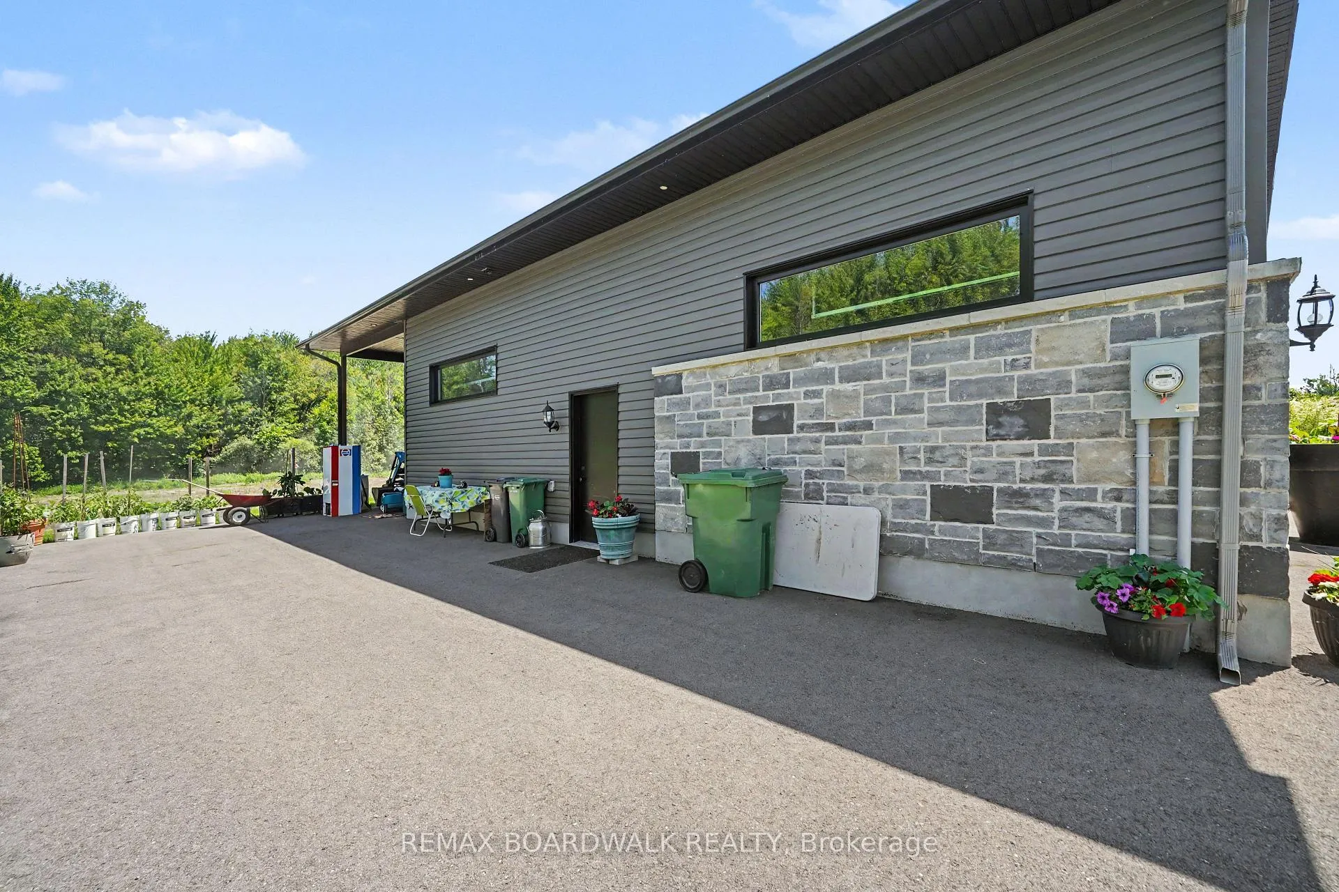Photo 44 of 139 St Thomas Street, Russell, Russell Twp — HOMEH