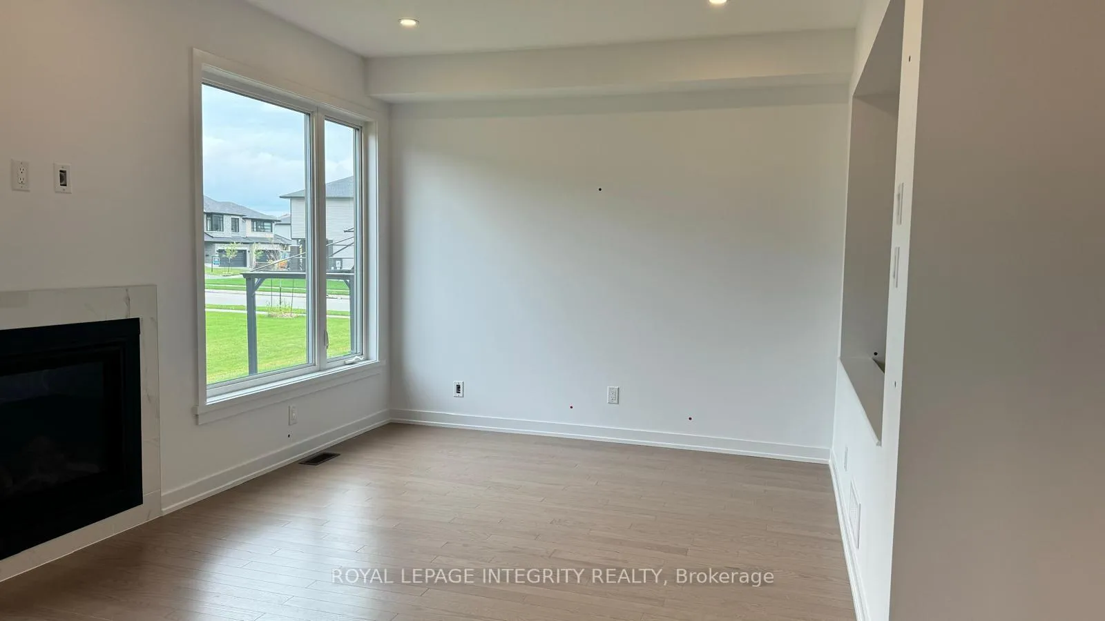 Photo 34 of 1000 Acoustic Way, Ottawa, Riverside South/Gloucester Glen — HOMEH
