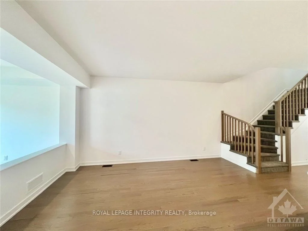 Photo 10 of 1000 Acoustic Way, Ottawa, Riverside South/Gloucester Glen — HOMEH